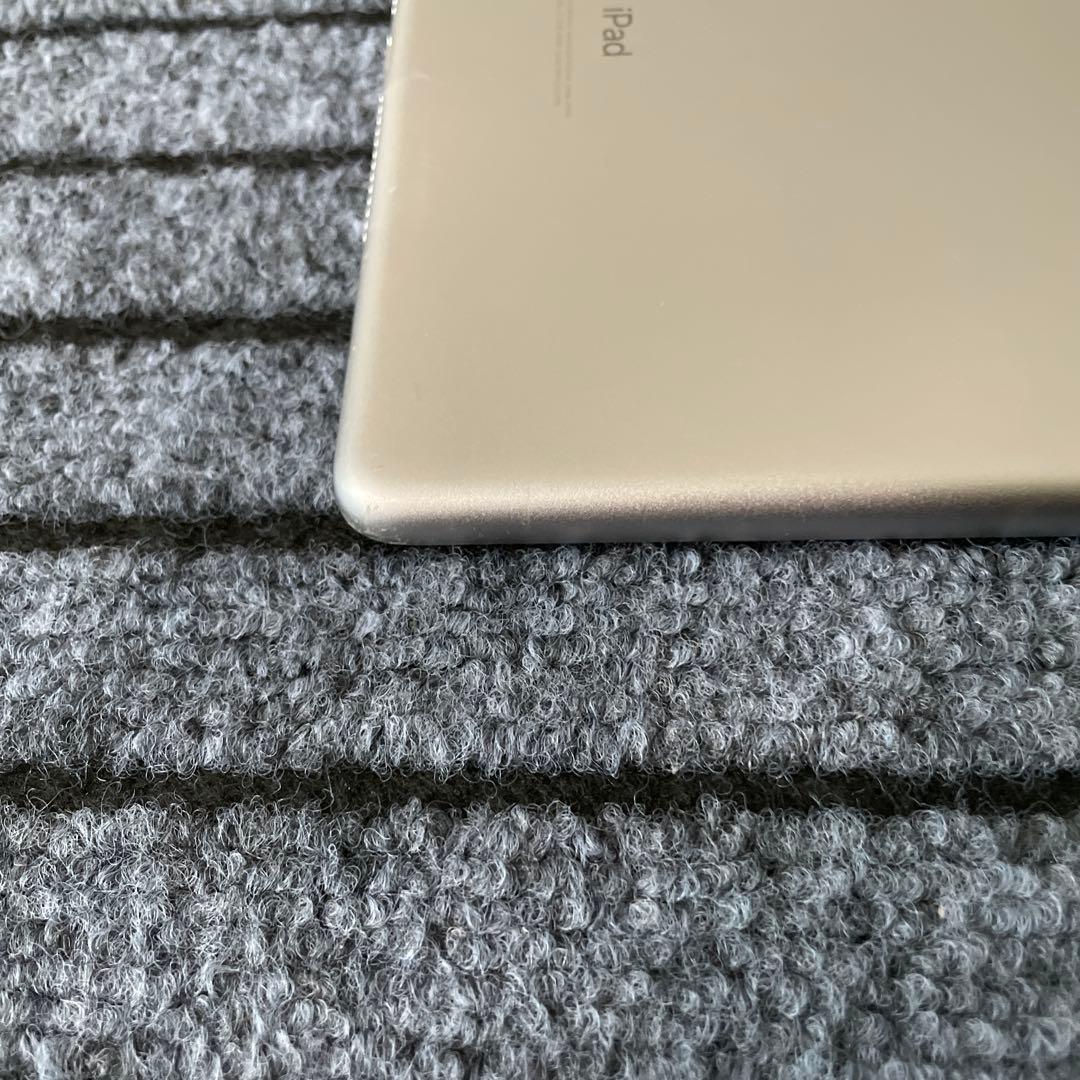 234【早い者勝ち】 iPad 6世代 128GB SIMフリー スペースグレイ