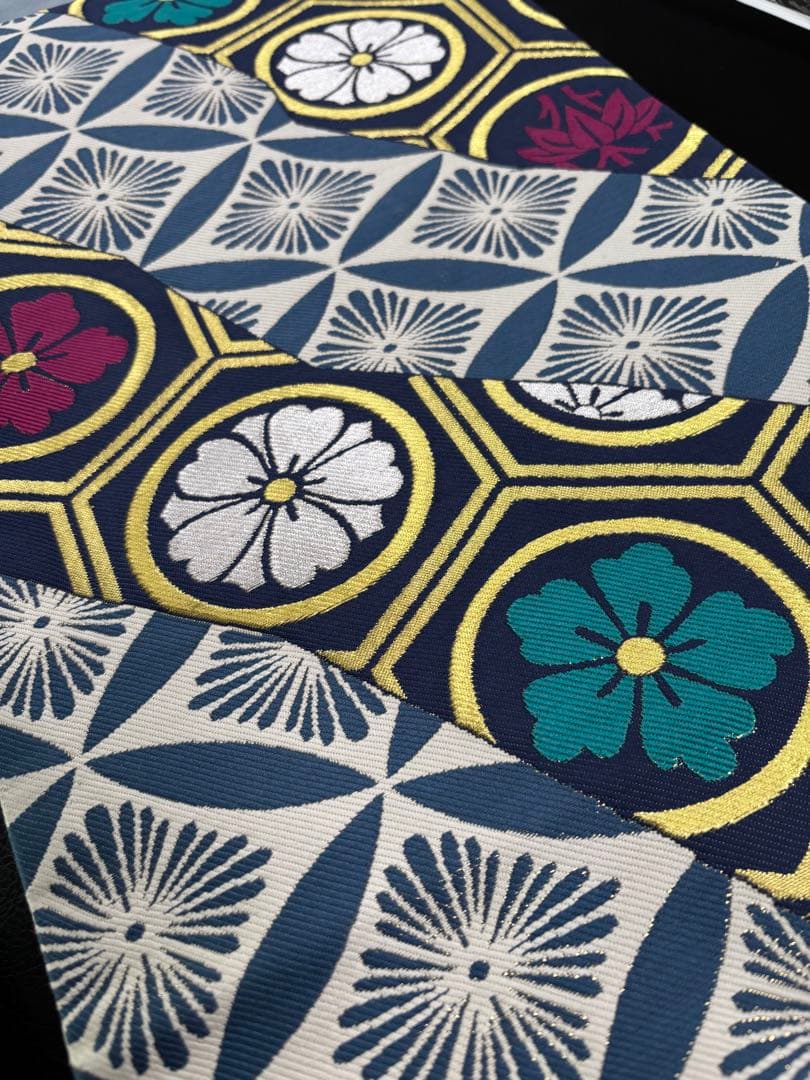 上質色無地　ゴールドシルク　ぶどう柄　一つ紋