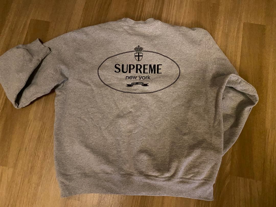 SUPREME グレー クルーネック スウェット