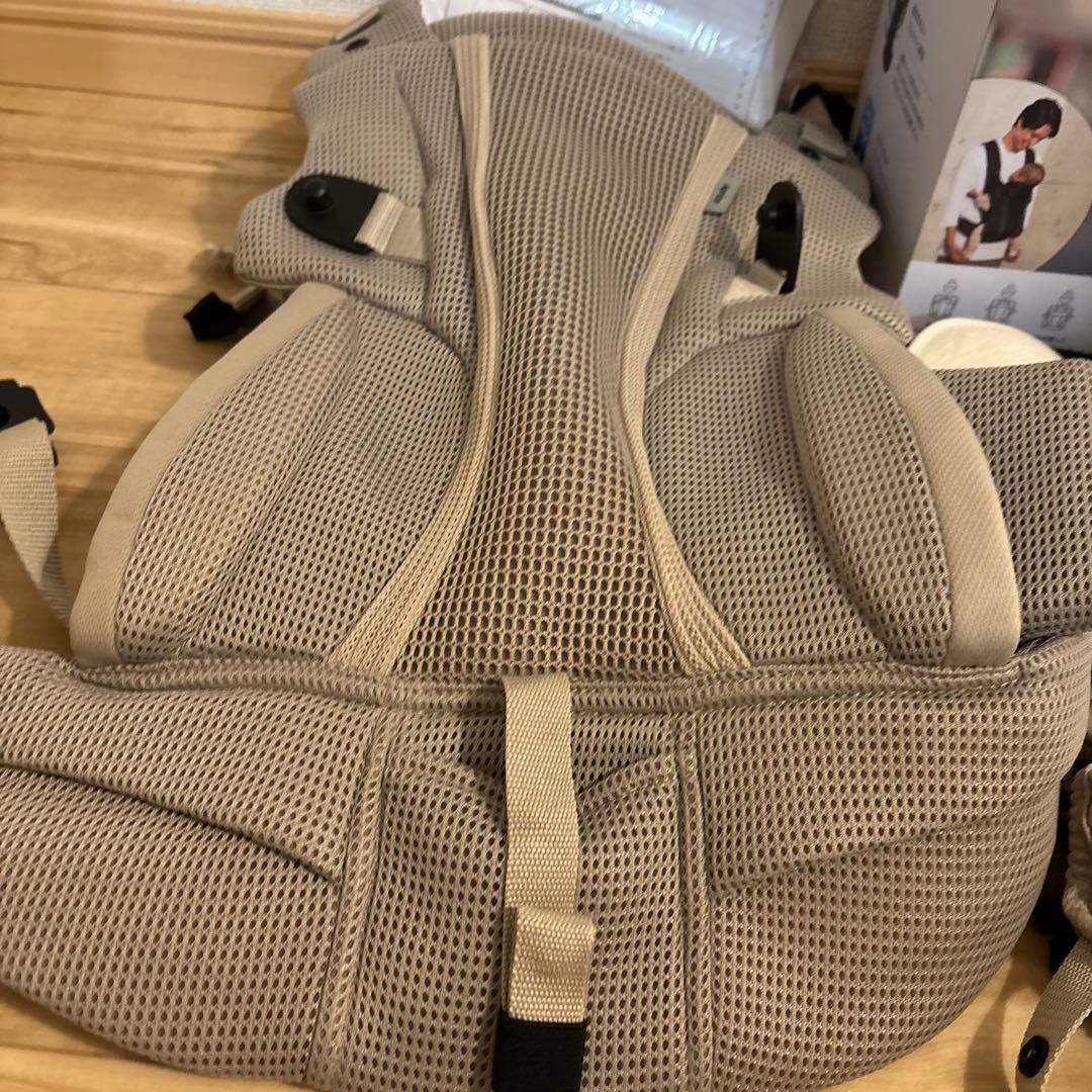 Aprica Laclis 抱っこ紐 ベージュ