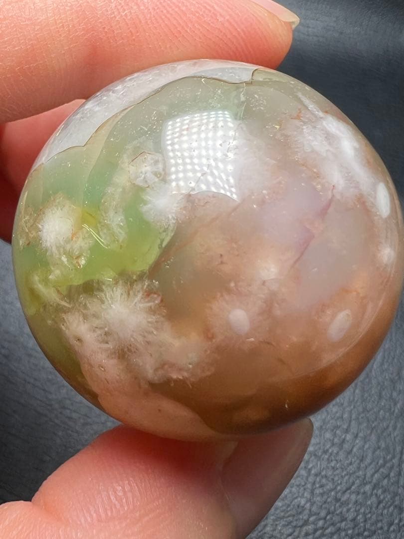 071820  32.6ミリ緑桜瑪瑙　貫通穴　結晶入り