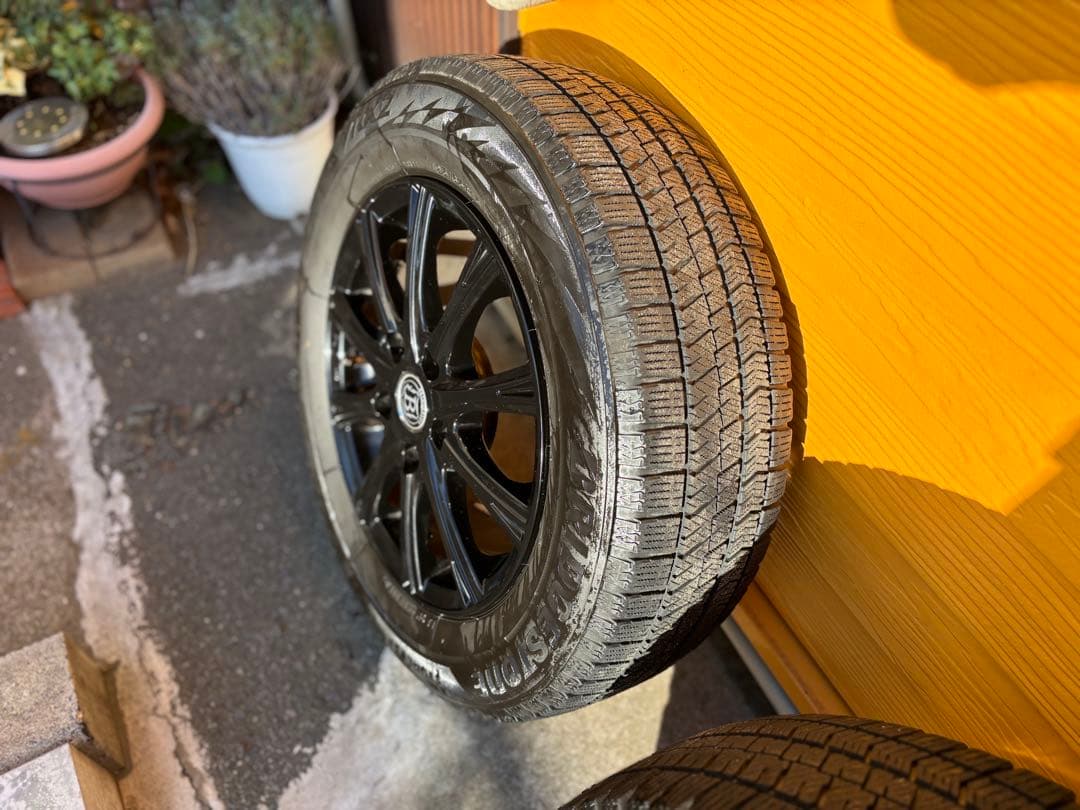 ブリヂストン 15インチ スタッドレスタイヤ ホイールセット