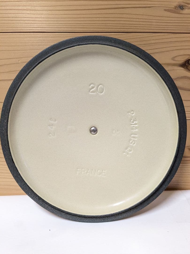 Le Creuset ル・クルーゼ 20cm　モスグリーン　両手鍋