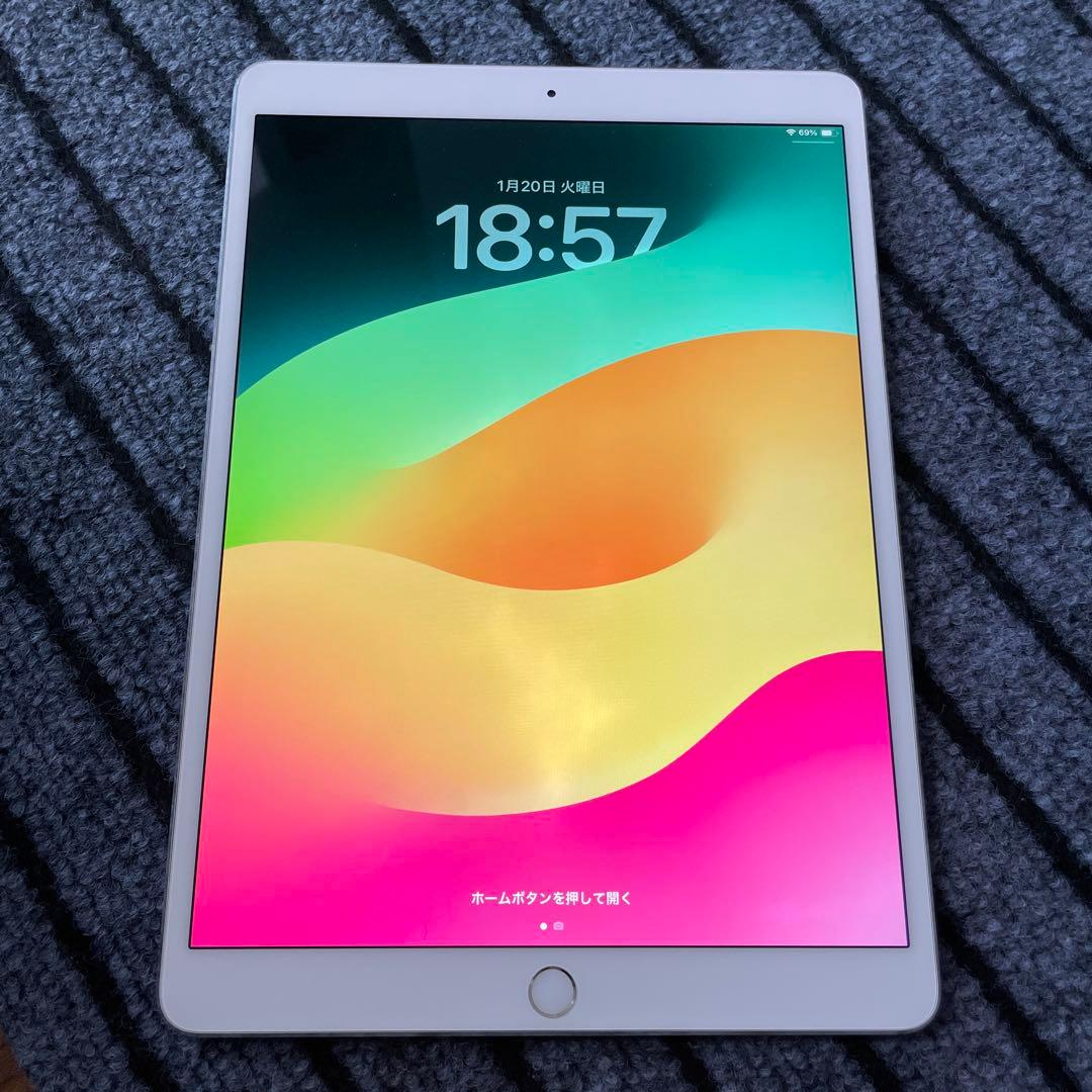 216 iPad Pro 10.5 64GB Wi-Fiモデル シルバー