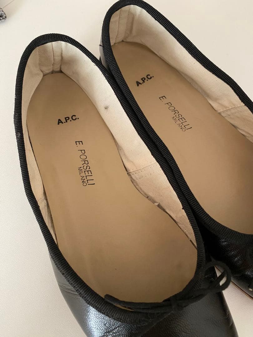 A.P.C. E. Porselli ブラックバレエシューズ38