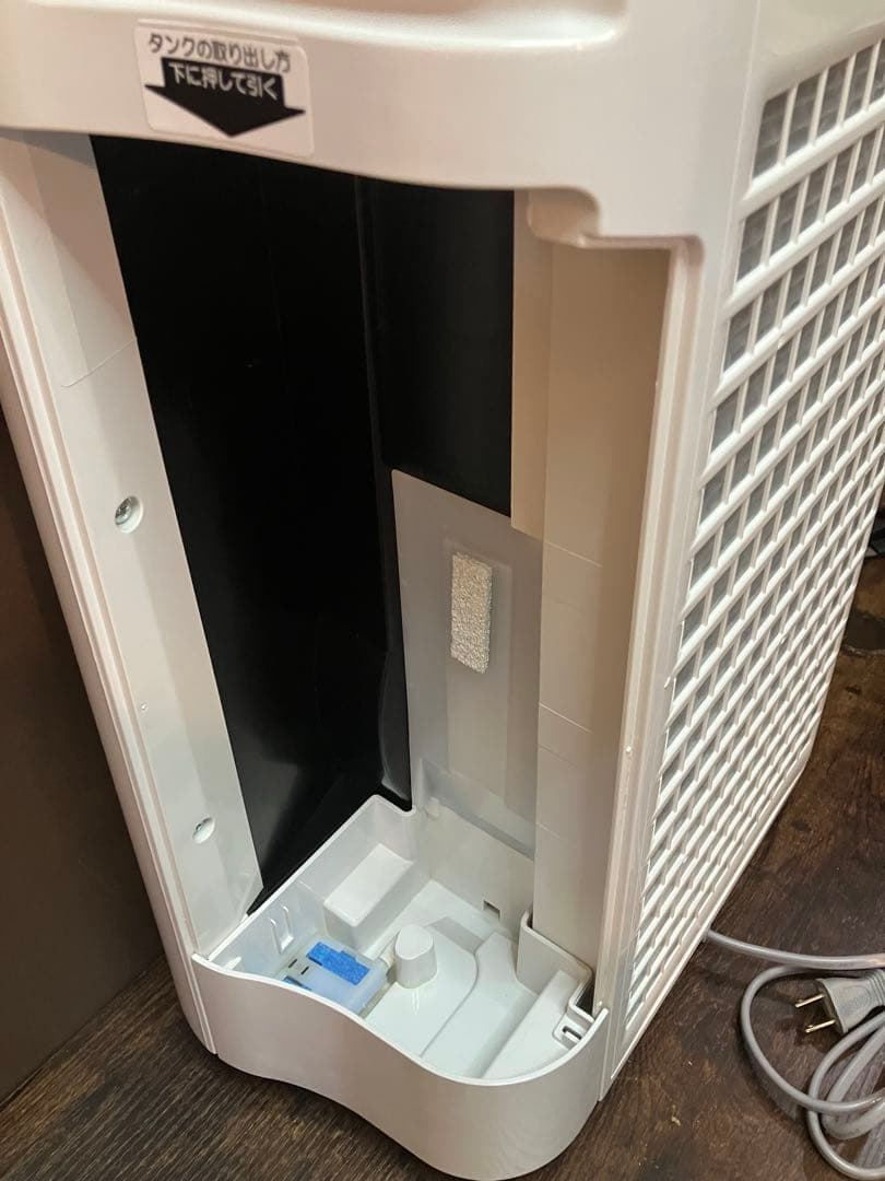 シャープ 加湿空気清浄機 KC-40TH4-W 動作確認済