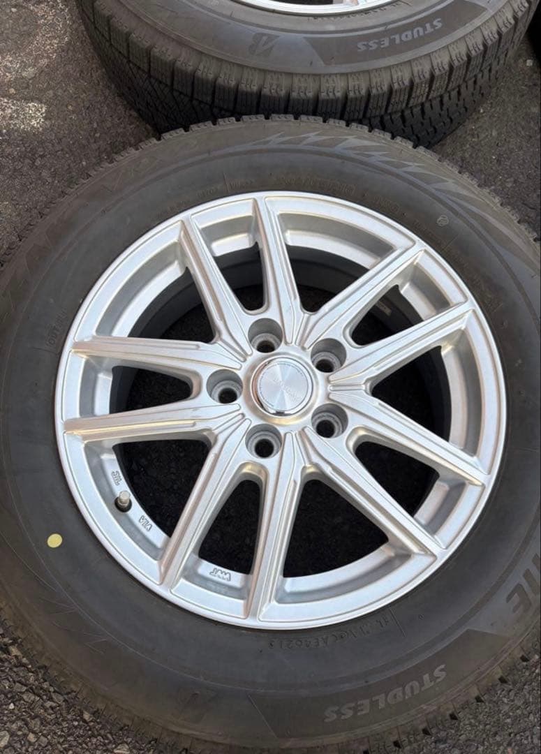 最終価格　引き取り限定　205/65R16 ブリヂストンVRX2 スタッドレス