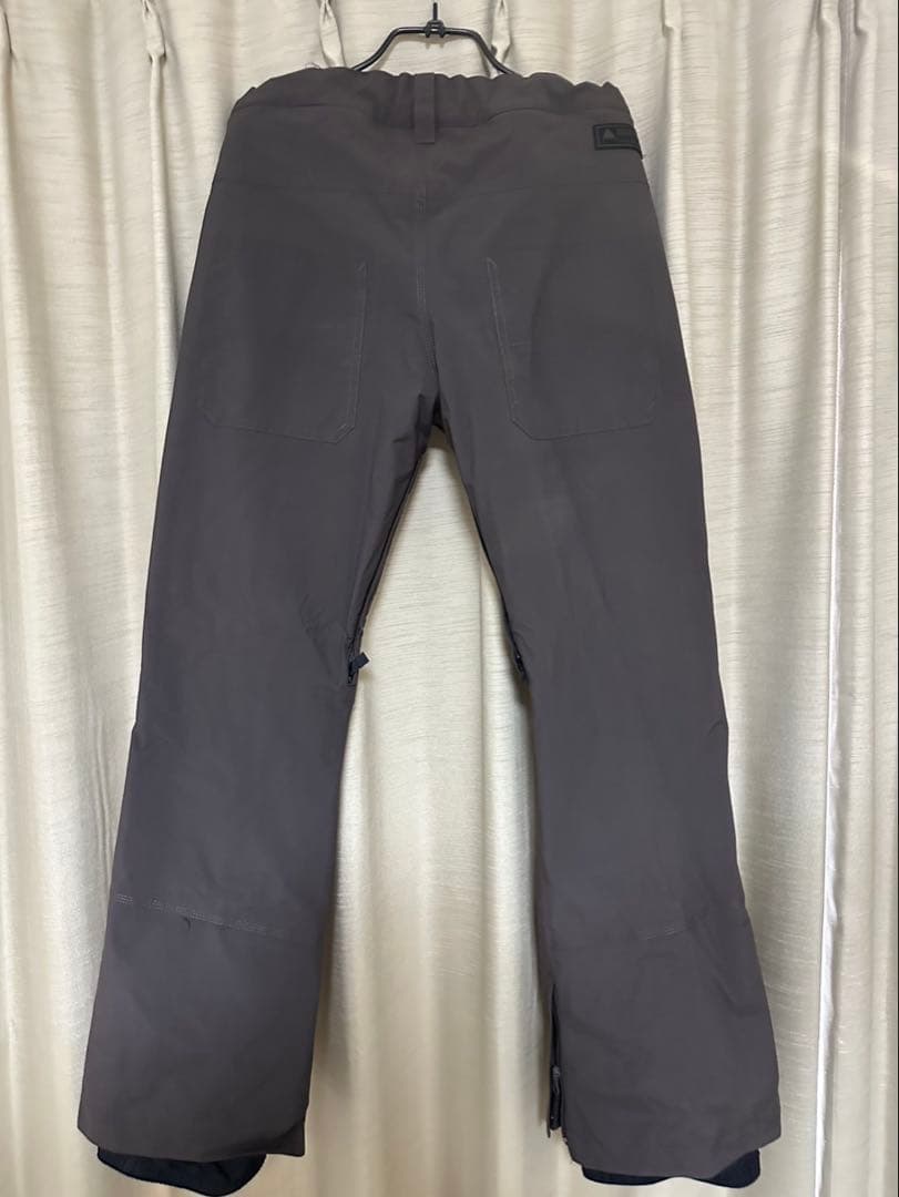 ペイズリー柄スノーボードウェア（女性用）