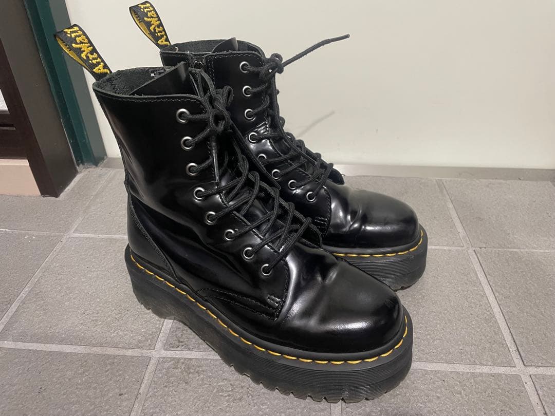 ドクターマーチン　8ホール　UK5