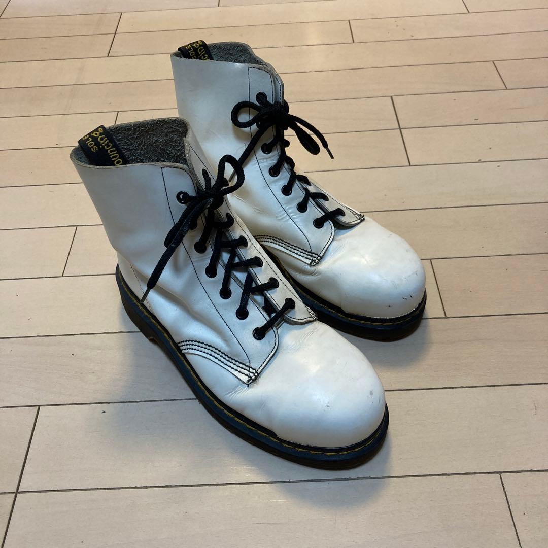 ドクターマーチン7ホールブーツ　ホワイト　レザー　 メイドイン　イングランド製