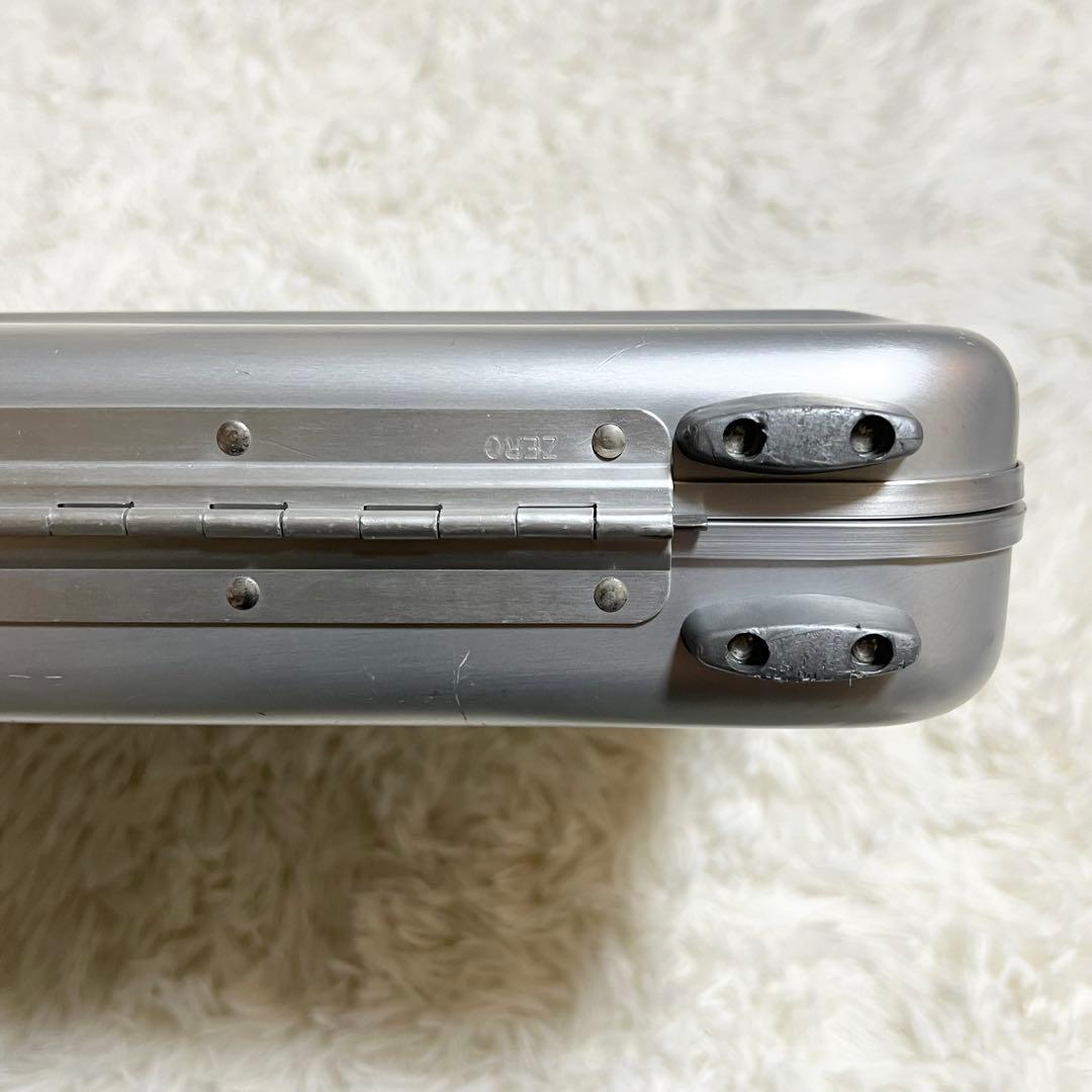 【良品】 アタッシュケース　ビジネスバッグ　 アルミ ゼロハリバートン