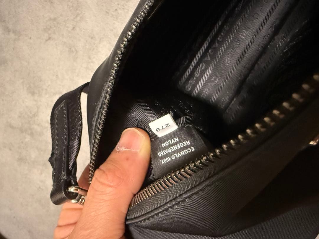 PRADA Re-Nylon xサフィアーノレザー ショルダーバッグ