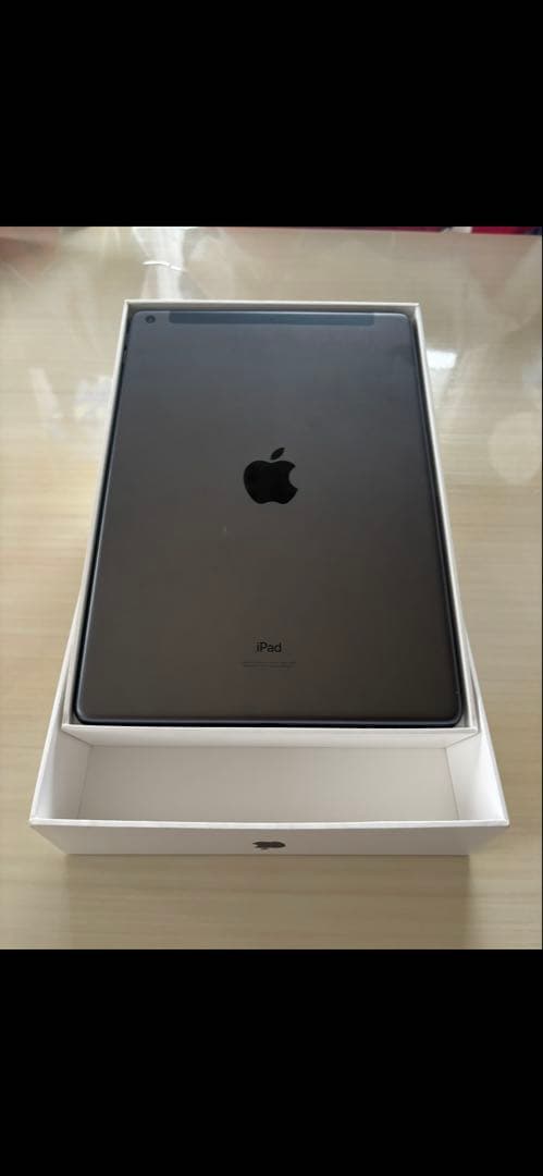 Apple iPad ブラック　本体箱付き　SIMフリー