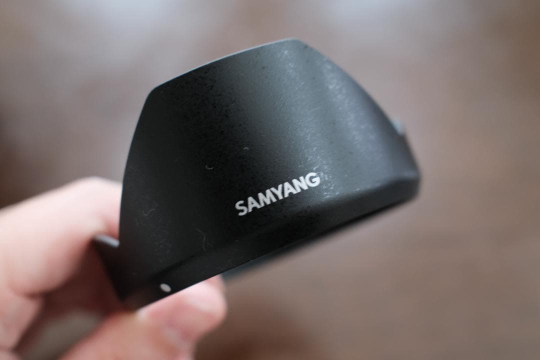 【新品同様】SAMYANG 12mm F2.0 NCS CS X-Mount 黒