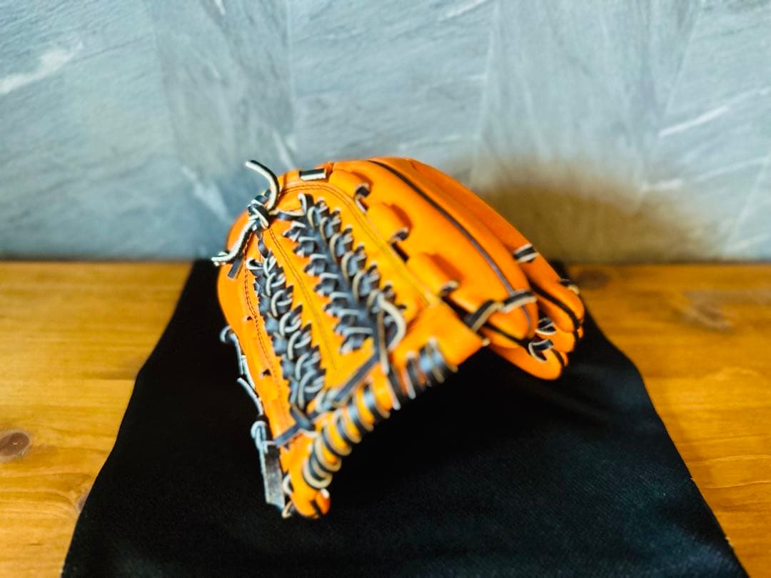 極美品 硬式 内野手用 フルオーダーグラブ カスタム品 キップレザー 極艶