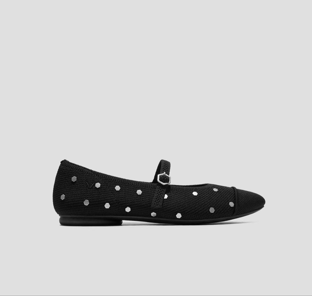 【超美品】ノベルティ付♪VIVAIA ブラックスタッズ フラットシューズ