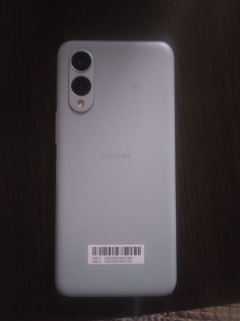 arrows we2 スマートフォン 本体とクリアケース 128g