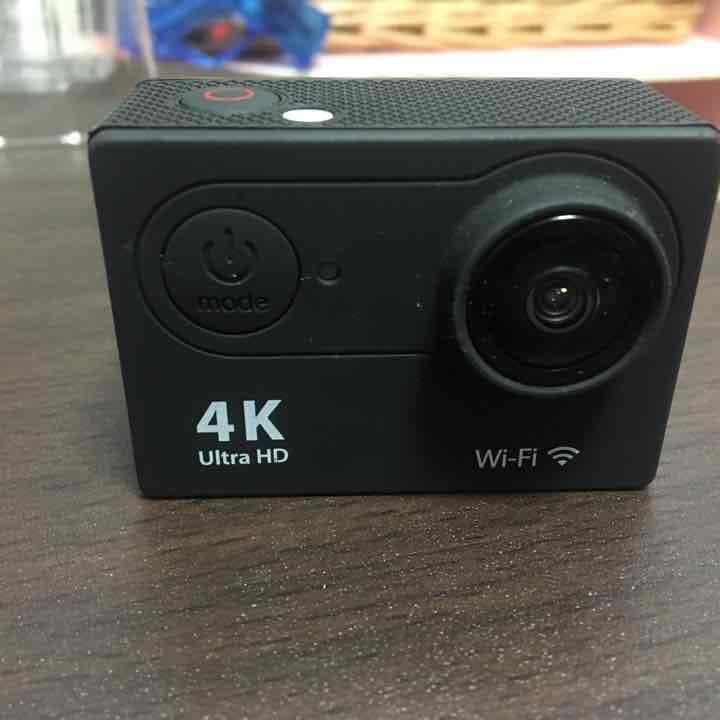 GoProの様に写真が撮れる！actioncamera 4K Wi-Fi可能