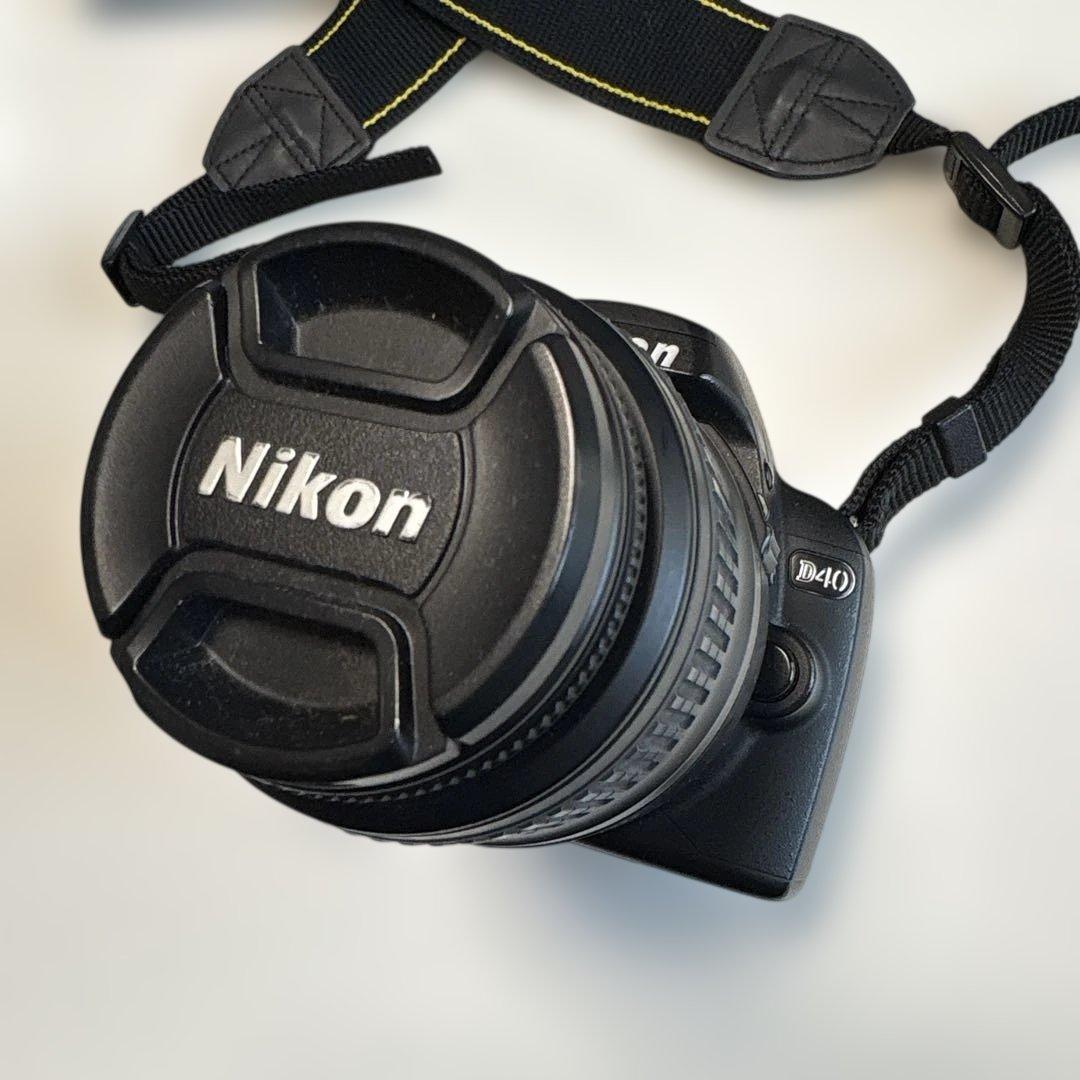 Nikon デジタル一眼レフカメラ D40 レンズ付き