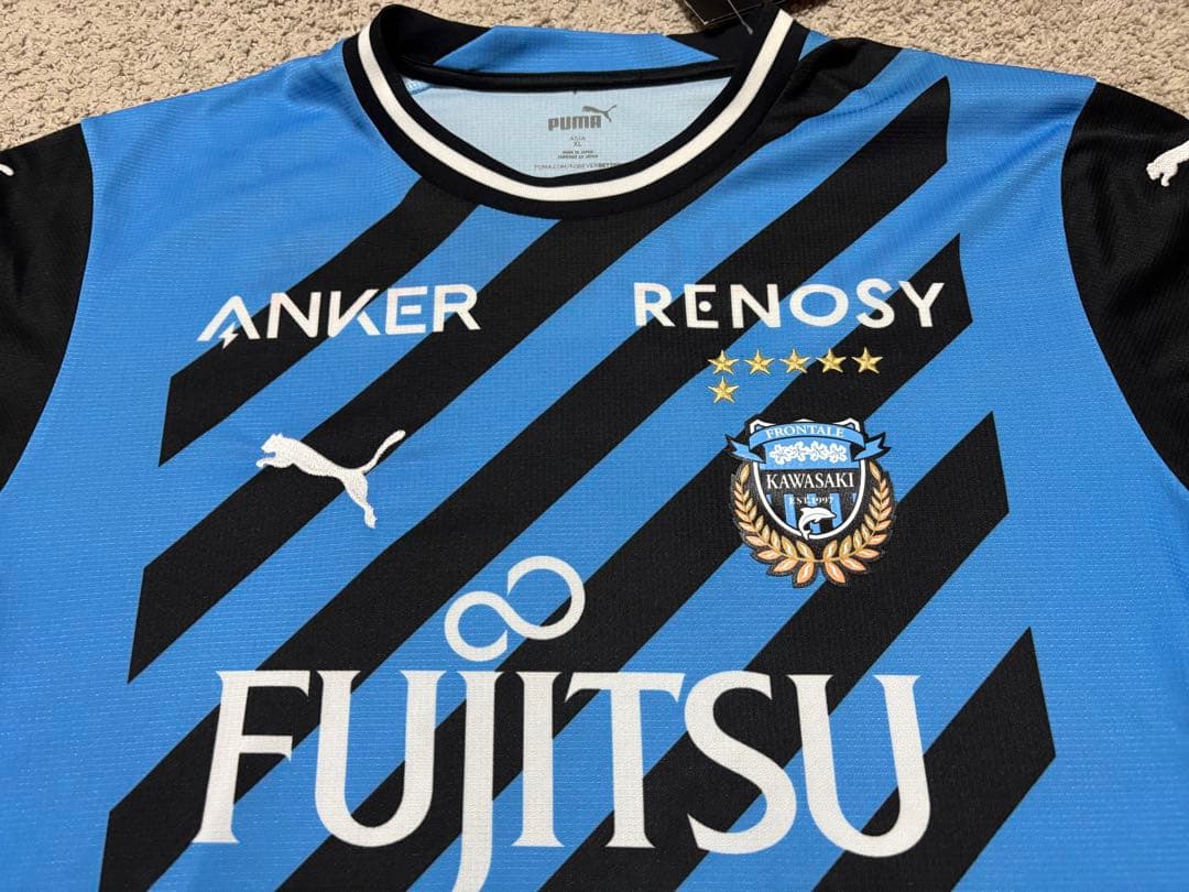 サッカー　川崎フロンターレ　プーマ　ユニフォーム