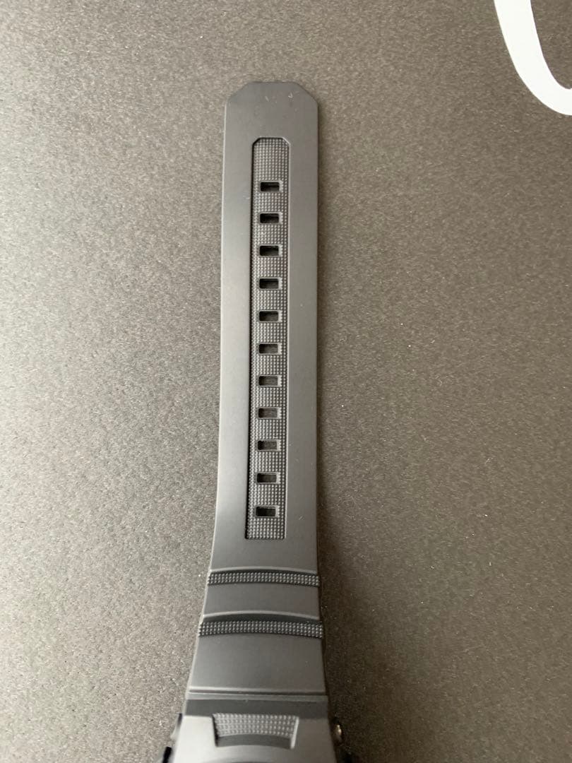 【新品・未使用】定価3万円 G-SHOCK AWG-M100 電波ソーラー