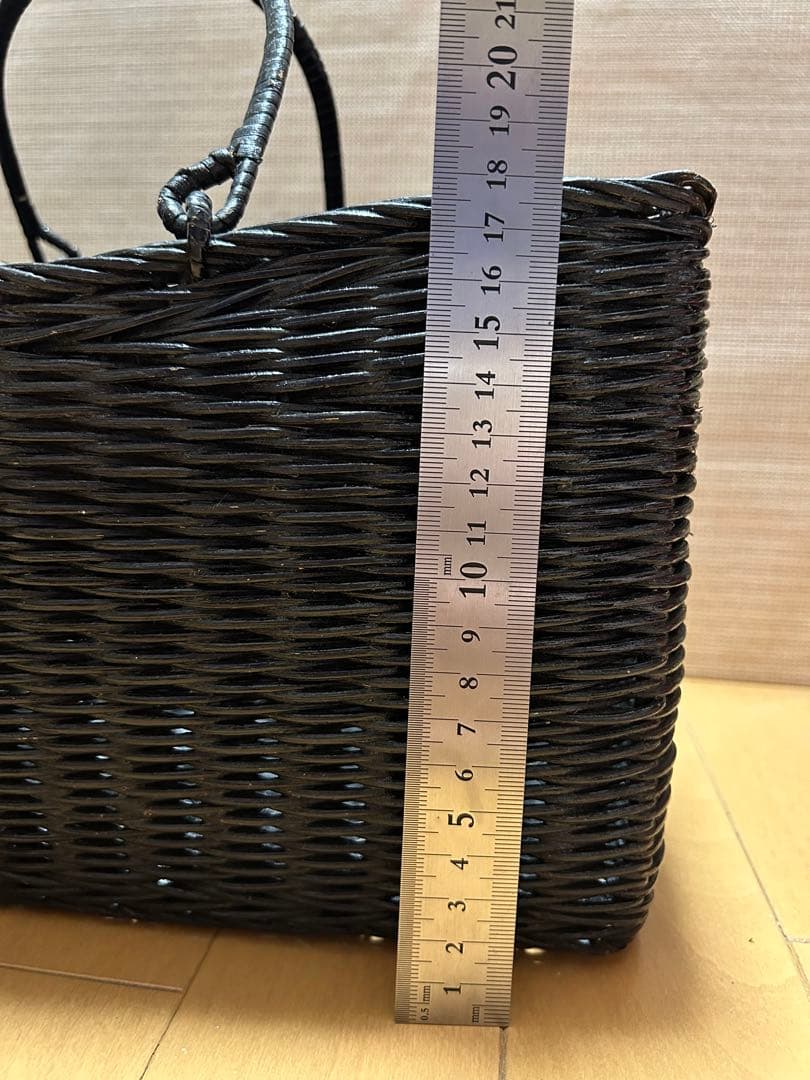 りりな　かごバッグ