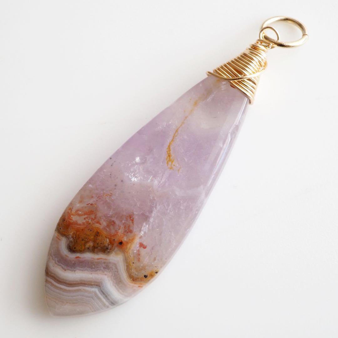 【Ruby】天然ホワイトシェルのマリアネックレストップ