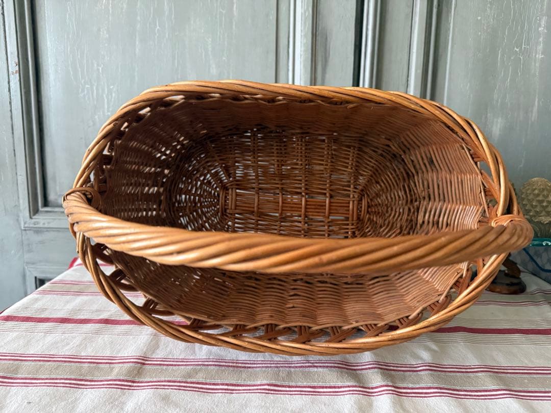 フランスアンティーク　ウィッカー製バスケット