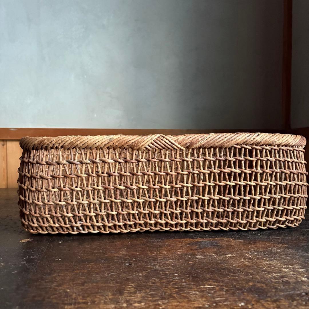 《あけび蔓編み平籠》秋田県産