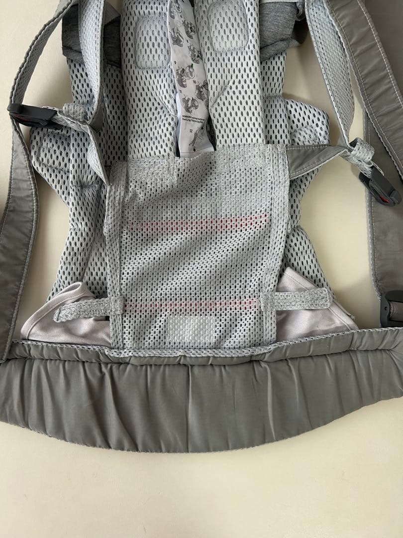 ベビービョルン抱っこ紐 ハーモニー