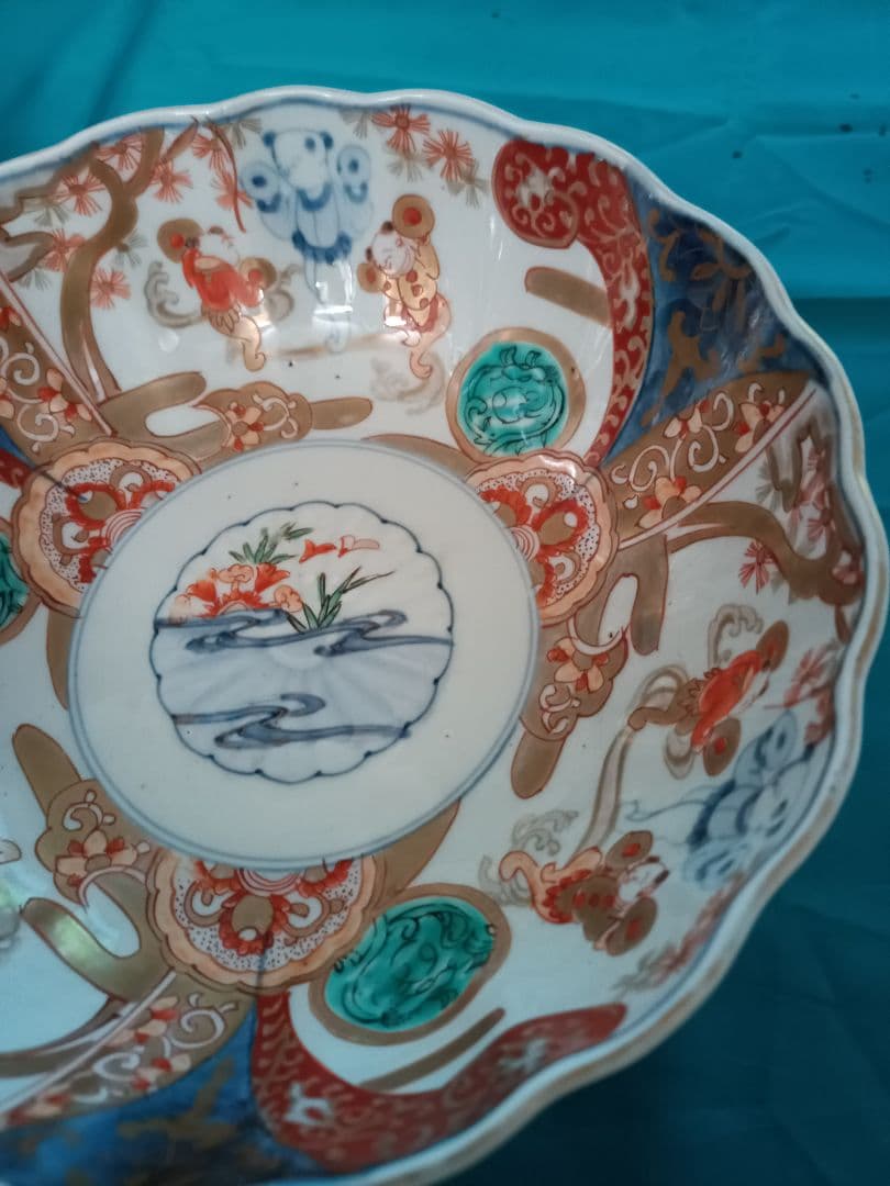 【古伊万里】　金彩染め付け　赤絵唐子人物絵　三ツ鉢揃い　菓子鉢　美術品　江戸期