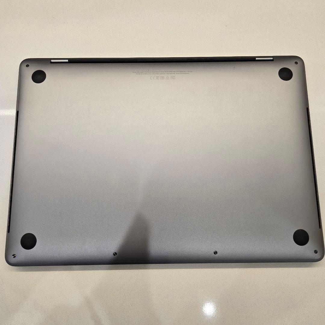 【服部半蔵】Apple MacBook Pro 本体