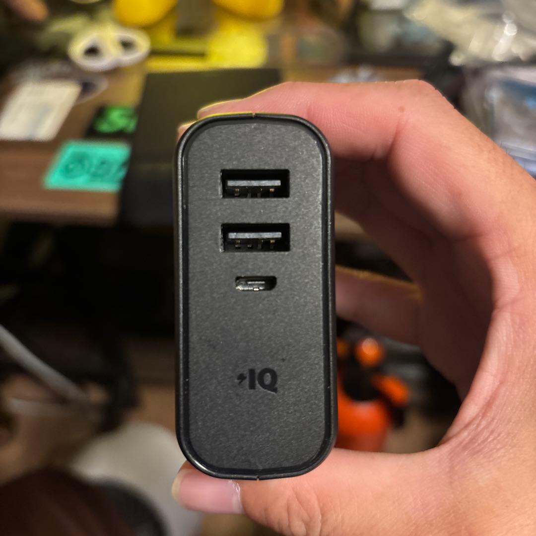 FCRB ANKER バッテリーチャージャー