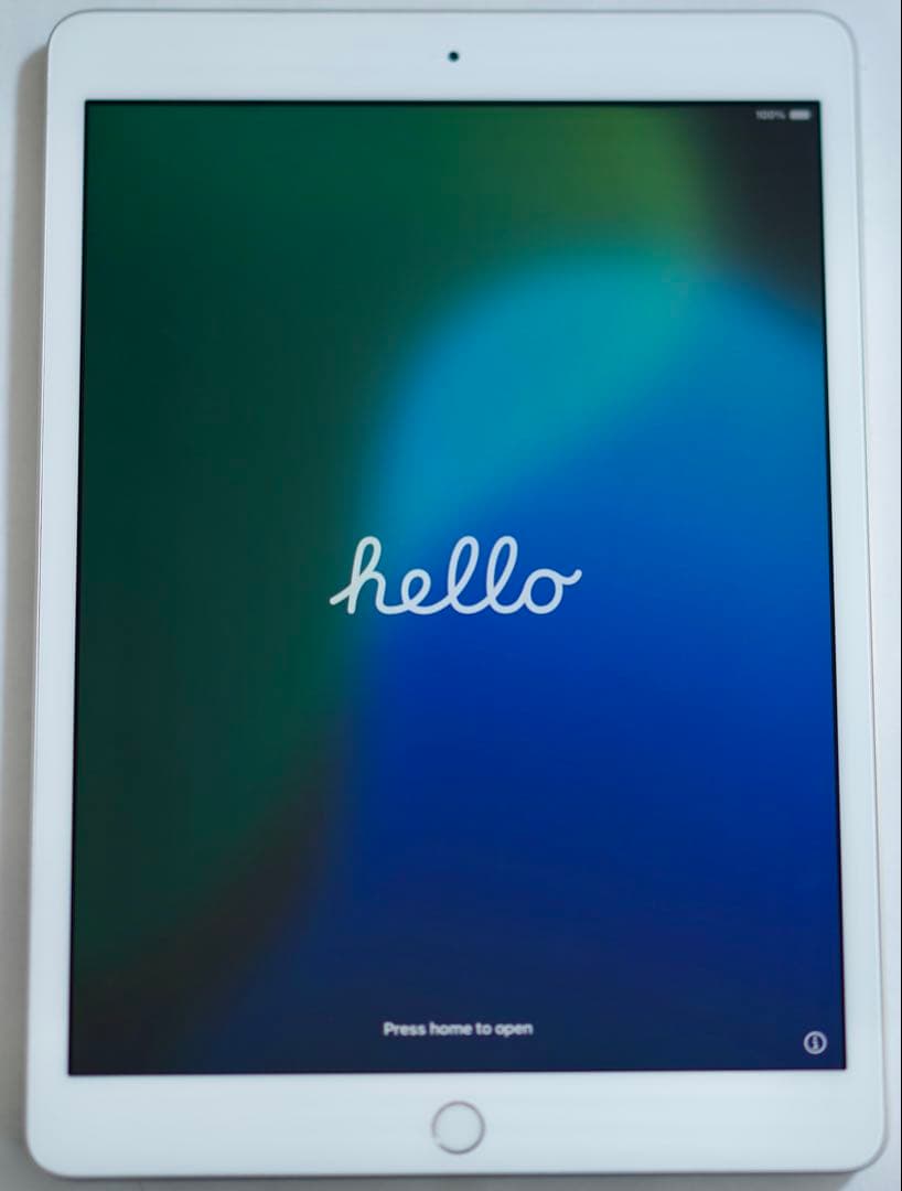 Apple iPad 【第8世代】32GBシルバー Wi-Fi