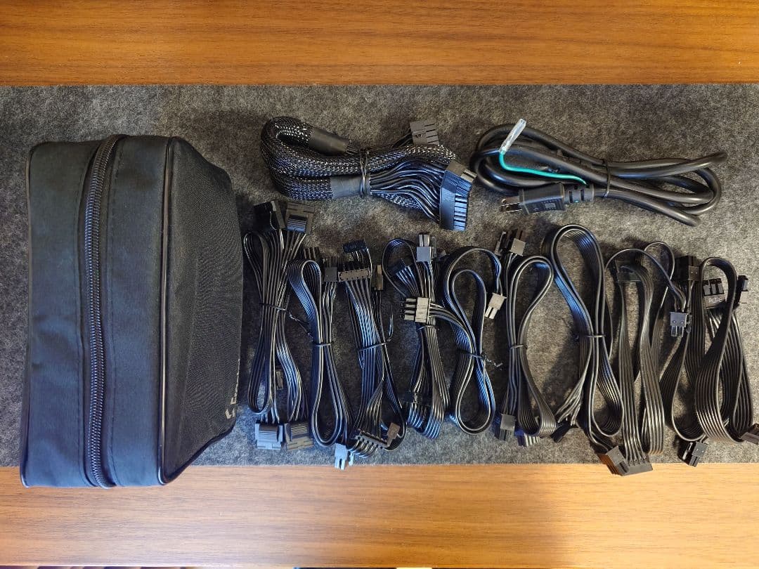 Fractal Ion+ 2 Platinum 860W 電源ユニット