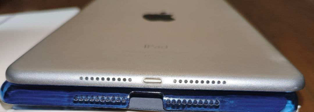 Apple iPad mini 4 Wi-Fiモデル 128GB シルバー