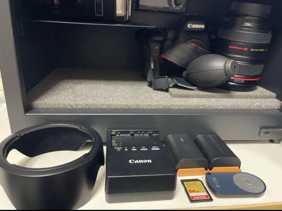 【超美品】キャノン6d mark2 ボディー・レンズ・フラットセット