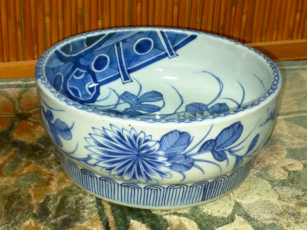 ♥伊万里♥　成化年製　♥中鉢♥　鉢　染付　骨董　古玩