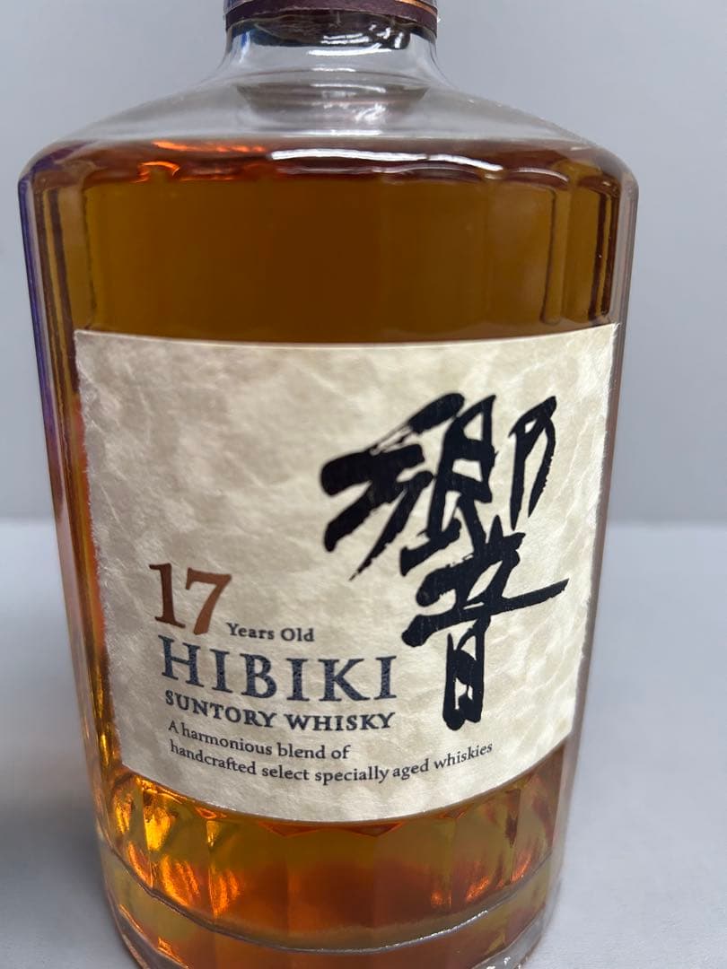 響17年 サントリー ウイスキー　WHISKY 箱無し　700ml