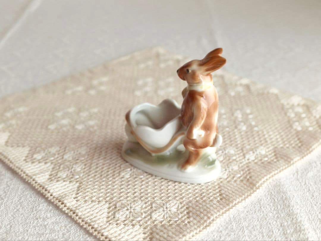 * pottery rabbit ୨୧ * お手伝い上手な ステキなうさぎさん