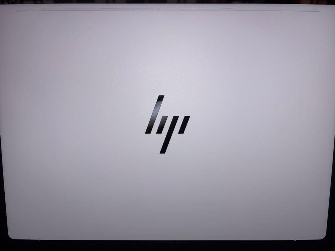 HP OmniBook 7 Aero 13-bg セラミックホワイト