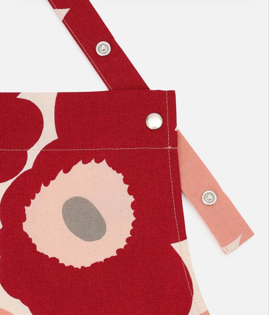 新品　marimekkoマリメッコ エプロン　ラティリティラッラ