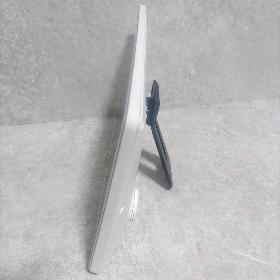 シャープ　アクオス　ポータブル防水液晶テレビ　2T-C12AF-W