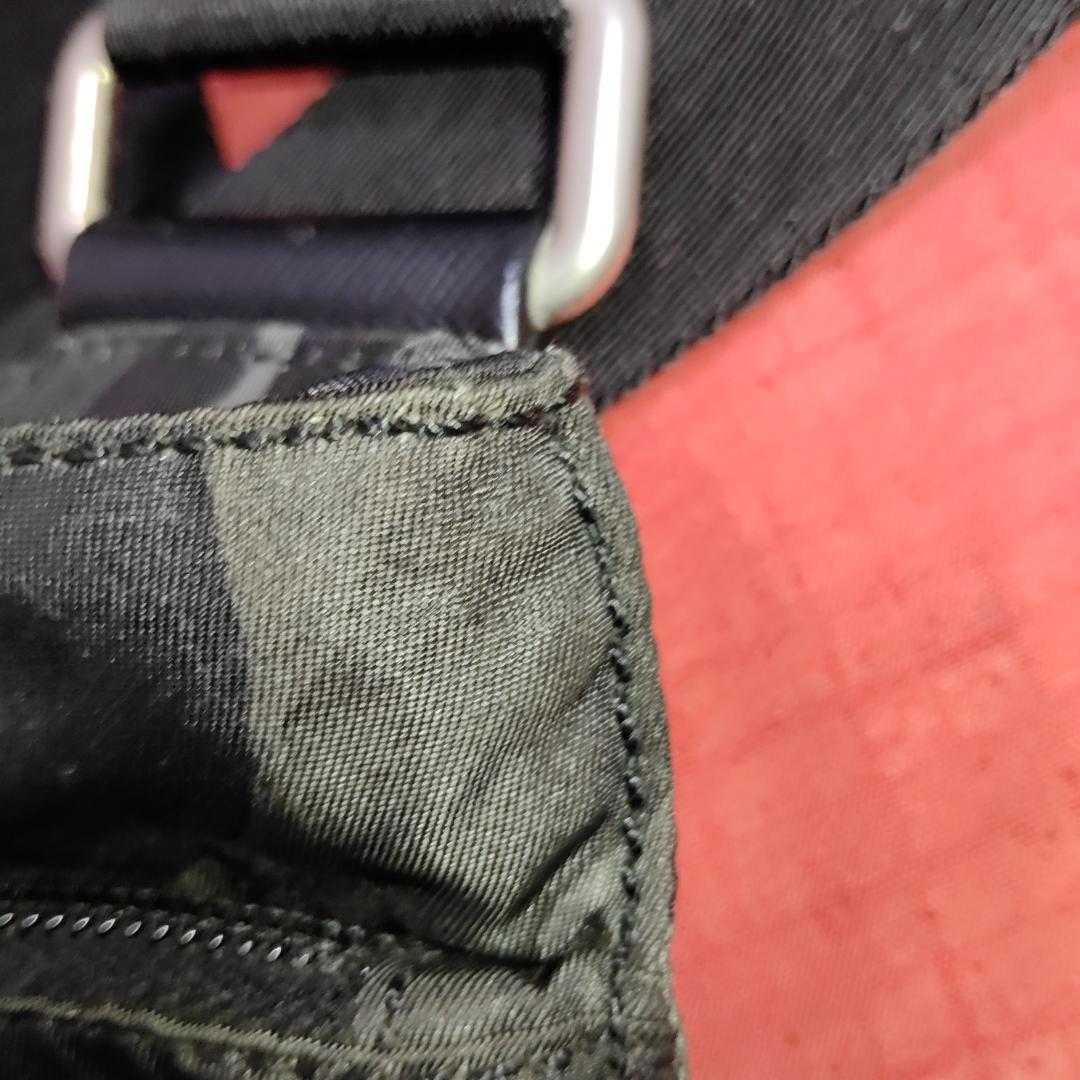 訳アリ！PRADA【プラダ】ショルダーバッグ　迷彩柄　カモフラ柄