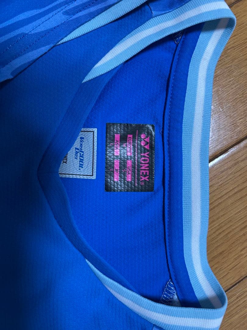 YONEXレディースユニフォーム上下セットです