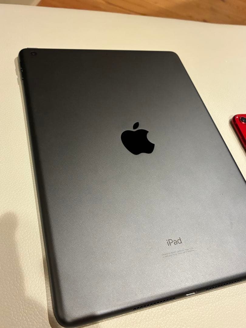 iPad 第7世代32GB+ iPhone SE2 64GBセット