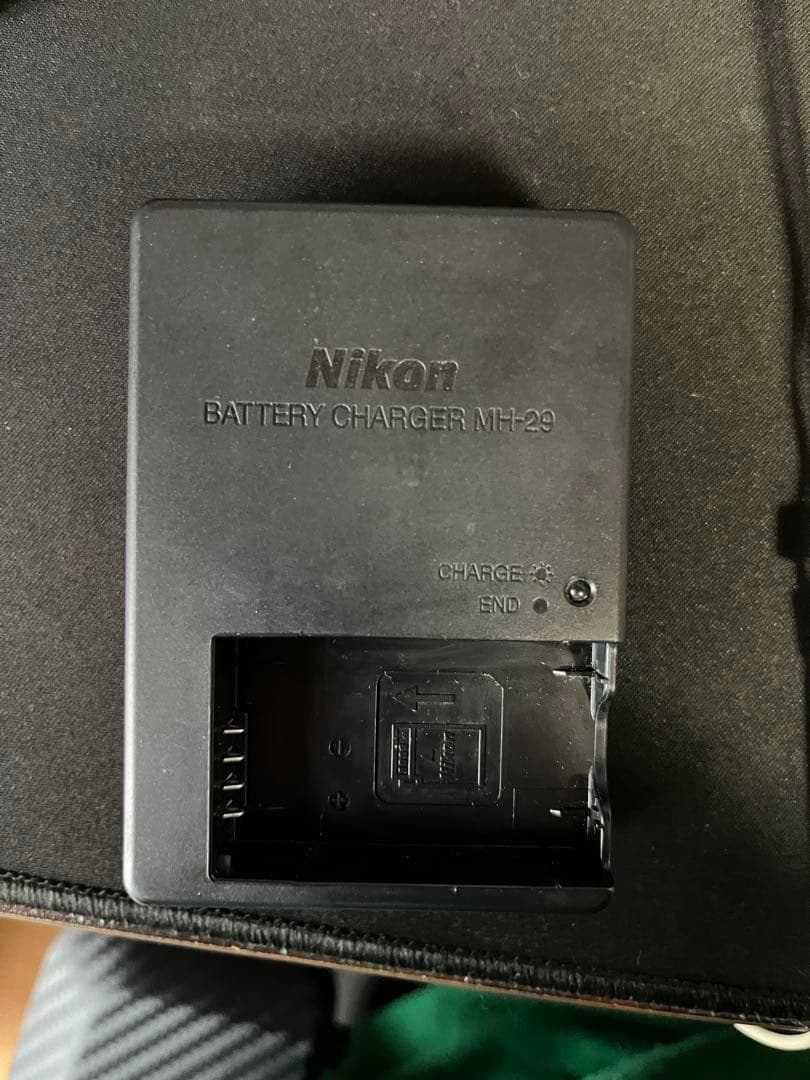 Nikon 1 V3 (液晶黄変あり)+ DF-N1000