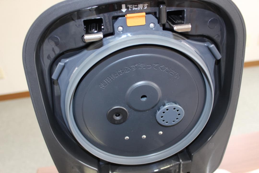 圧力IH炊飯ジャー　炎舞炊き　NW-FC10-BZ