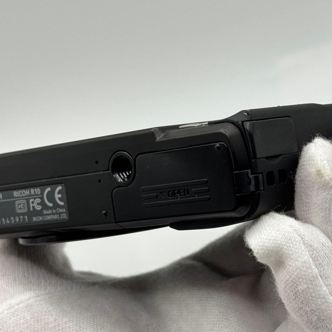 【極美品】 【動作◎】 RICHO R10 リコー　コンデジ デジカメ