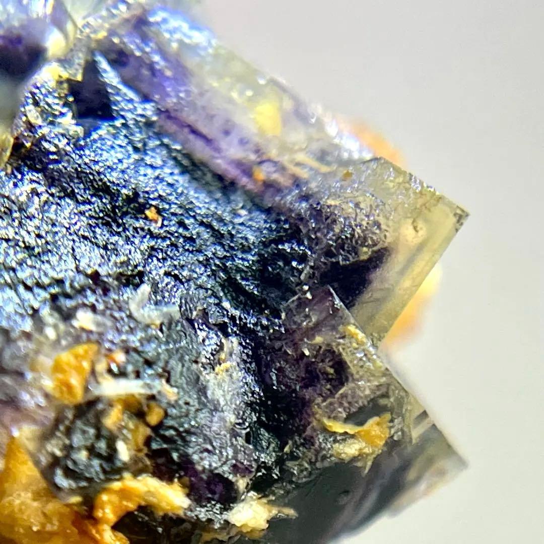 蛍光 キュービック ゾーニング フローライト カルサイト 共存 原石 鉱物